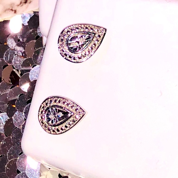 Real Diamond pear teardrop gift earrings for Mother’s Day birthday anniversary! - Picture 1 of 5